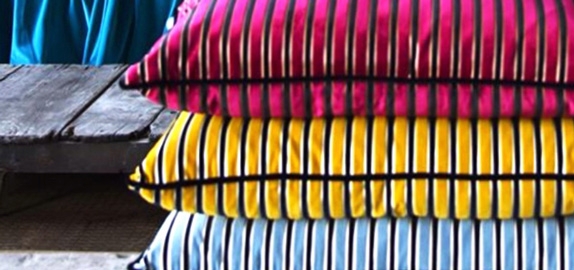 Pillows & Throws I Luxury Cushions & Blankets I SHOWROOM