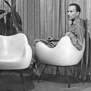 Roman Modzelewski on prototype of the RM58 chair