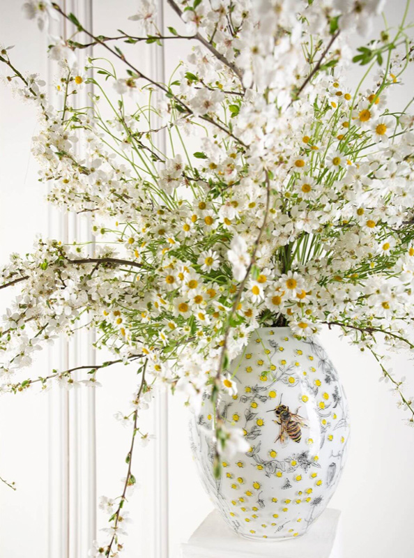 Lea Vase with Flower Arrangement